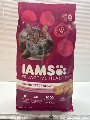 7lb Iams cat food