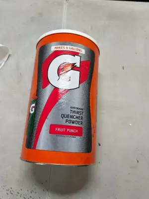 4lb 12 oz of gatorade fruit punch thirst quencher powder