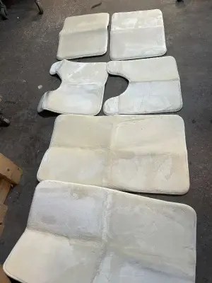 Bathroom rug set (2)