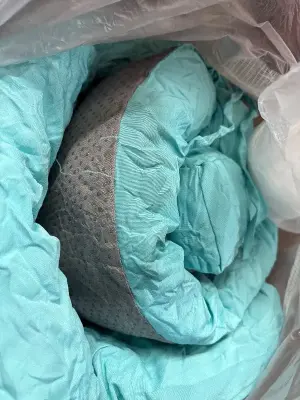 2 outdoor seat cushions