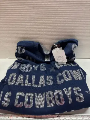 Size M men’s sweater