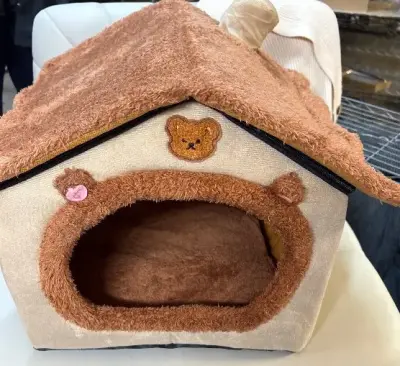 Small cat house/bed