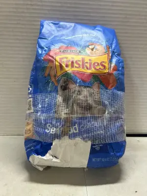 3.15 lb of friskies cat food