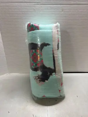 100% polyester blanket