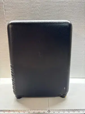 Small luggage (wheels inside)