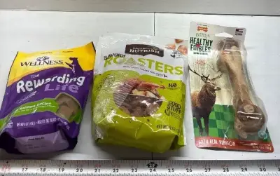 Dog chews and dog treats exp:04/26