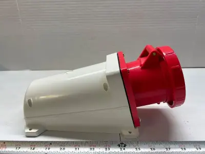 Industrial socket plug connector