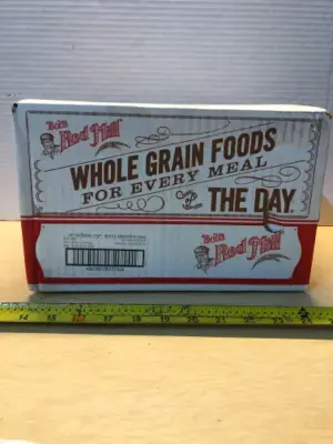 Bob’s Red Meal oatmeal cups 12 cups exp: 03/04/2026