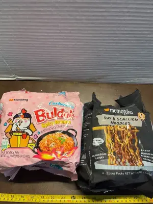 5ct buldak noddles & 4ct soy & scallion noddles exp02/26 ,exp12/26