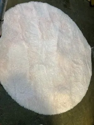 Circular area rug