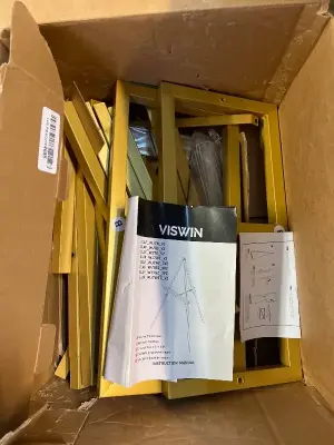 painting canvas stand (needs assembled )