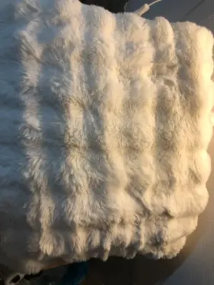 White King fluffy comforter with two pillow shams