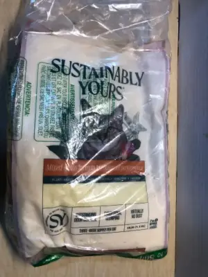 Plant based kitty litter (opened)