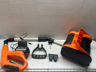 Electric cordless snow shovel