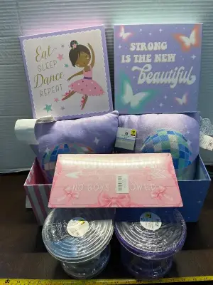 2ct vanity trays, wall decor & decor boxes with pillows