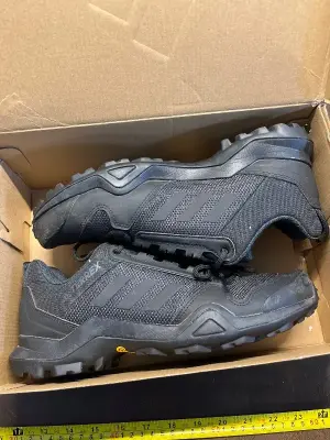 size 9 men’s shoes