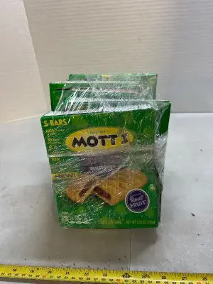 six boxes of Motts blueberry soft baked bars