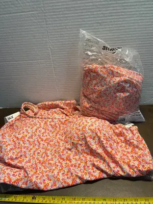 2ct 4XL women’s swim suit (used)