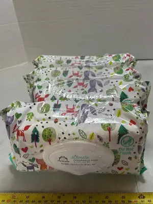 or count 100 pack of gentle fragrance, free baby wipes