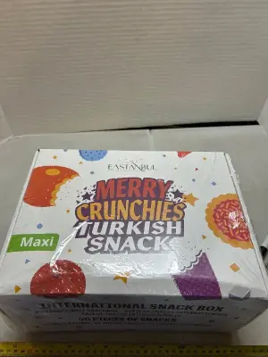 40 piece international Turkish snack box