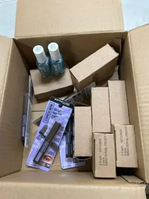 Brown brow, mascara, and lots of shiny top topcoat nail polish