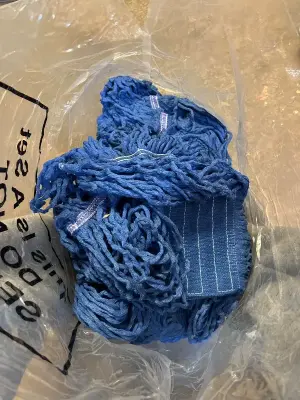 lot of mop pads (unknown mop)