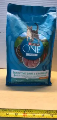 56oz purina one plus cat food
