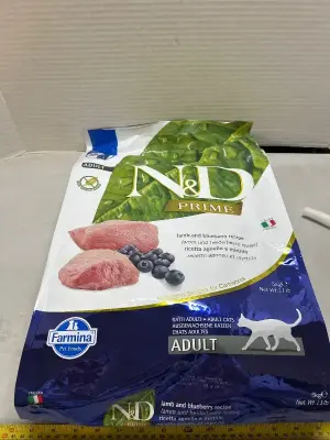 11 pounds of N&D prime, lamb and blueberry recipe adult cat food