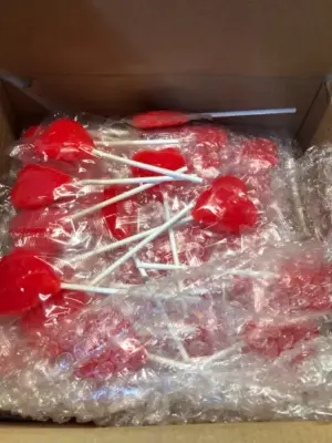 76.33 oz box of heart suckers