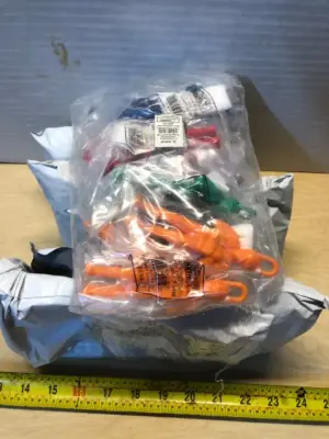 5 packs of parachute soldiers