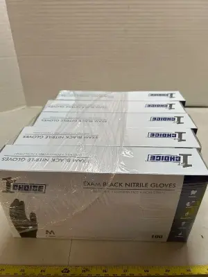 5 100 packs of medium sized exam gloves latex free
