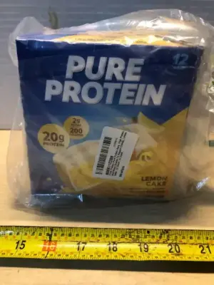 2 boxes Protein lemon cake bars (opened)