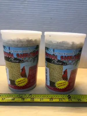 2 tubs 26oz wild bird food