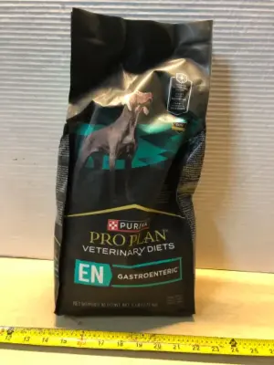 6lb purina pro plan veterinary diet dog food and exp:02/2026