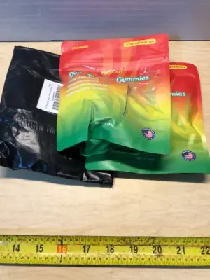 3 packs daily tanning gummies 60 gummies per bag (opened) exp:03/2027