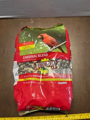 4LBS cardinal blend wild bird food