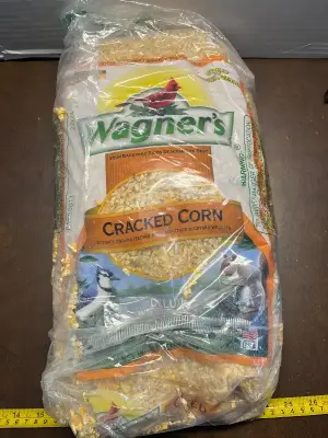 Wagner‘s cracked corn feed 10lbs (opened)