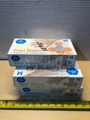 5 boxes size M vinyl powder free gloves 100 gloves each box