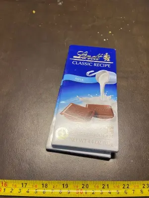 2ct lindt milk chocolate bars