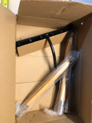 Sharp weed puller garden tool