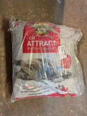 cat attract 18lb (opened)