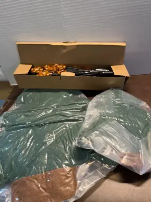 2pcs Christmas tree pillows, fall solar lights