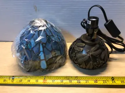 Dragon fly table lamp