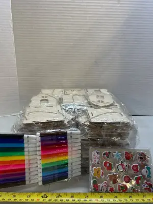 48 piece Christmas gingerbread house craft kit