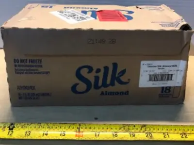 18 single serve cartons silk almond milk exp:06/28/2026