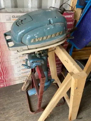 Evinrude Fleetwin Outboard Motor