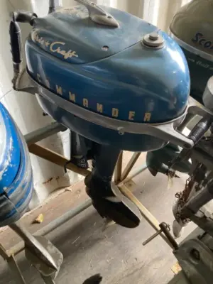 Chris-Craft Commander Outboard Motor