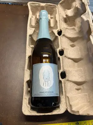 sparkling riesling 25.4FL.Oz