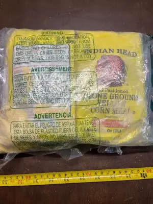 2ct 4lbs yellow corn meal  (opened)