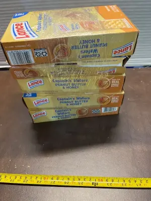 5ct lance peanut butter and honey crackers (mostly in date)